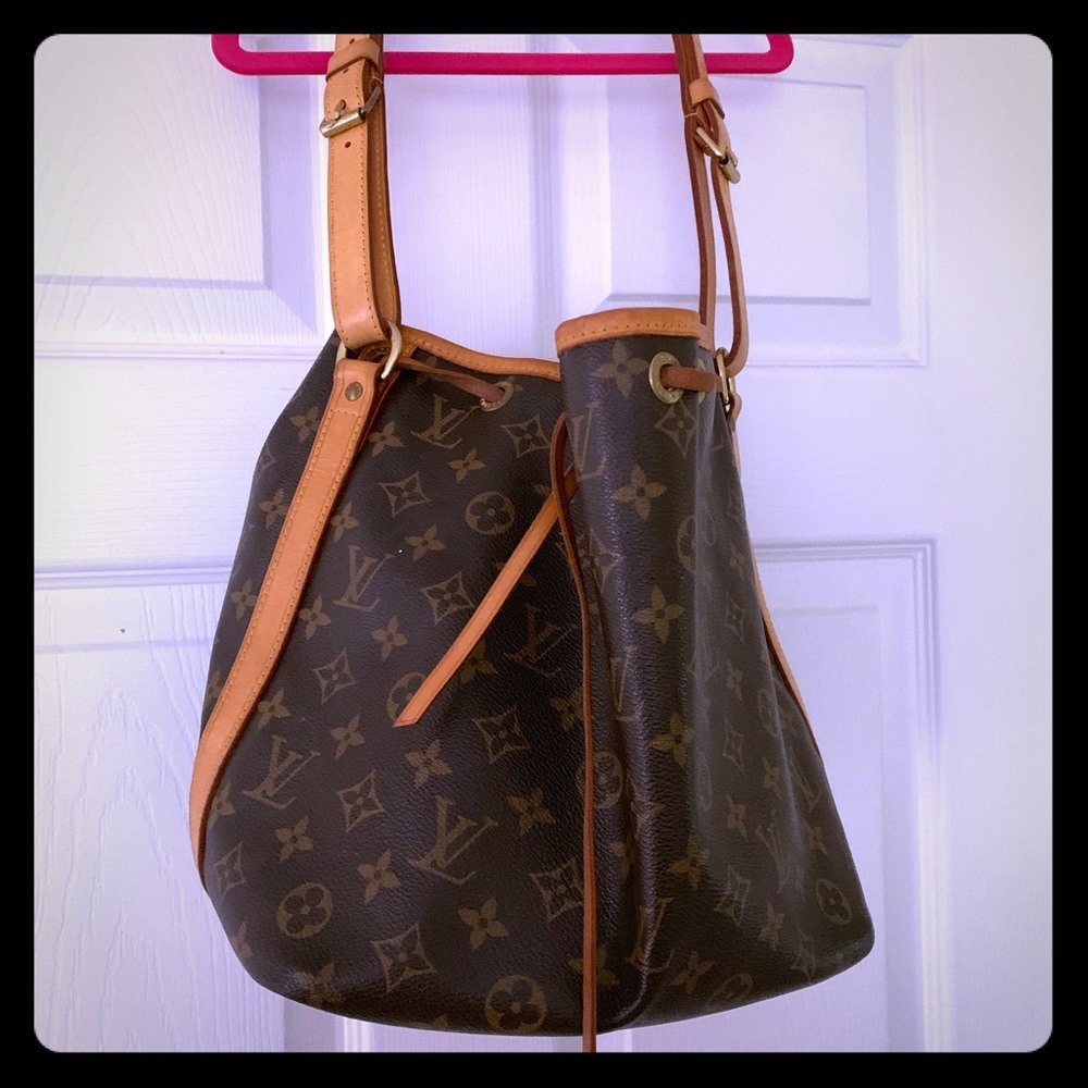 Louis Vuitton Neonoe like bucket bag